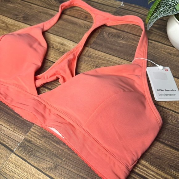 Lululemon All Day Breeze Bra NWT Size 4 (RPCR) - Picture 2 of 13